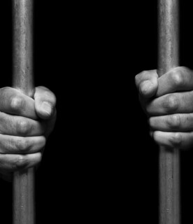 da-fuoco-alla-cella,-detenuto-muore-a-terni