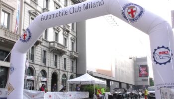 la-1000miglia-fa-tappa-a-milano-e-celebra-120-anni-dell’automobile-club