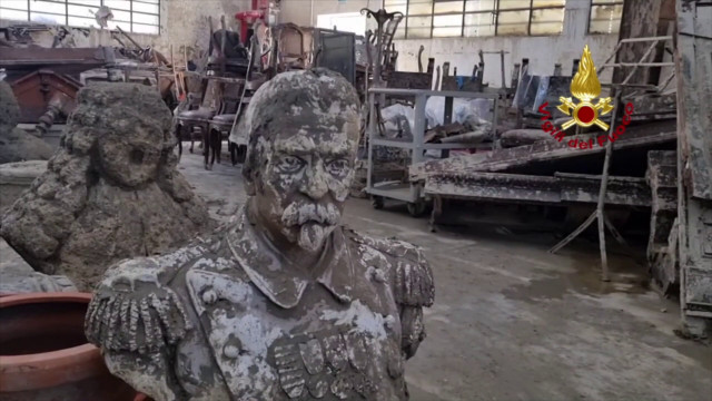 forli,-vigili-del-fuoco-recuperano-opere-d’arte