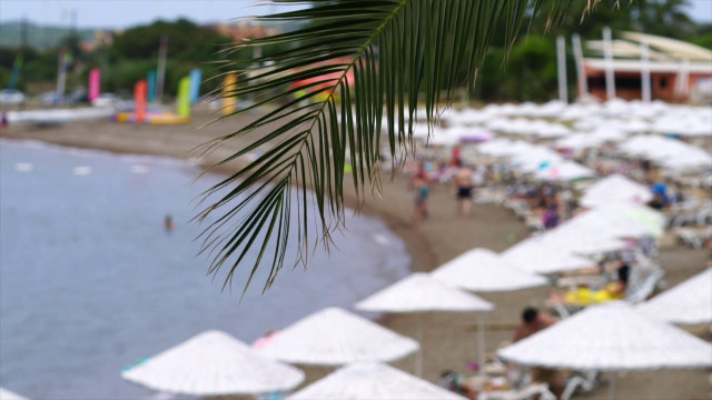 estate-calda-per-il-turismo,-boom-degli-stranieri