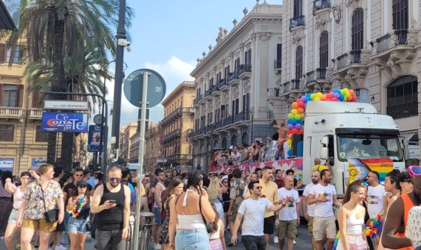 il-pride-“invade”-palermo-ma-e-polemica-sul-patrocinio-del-comune