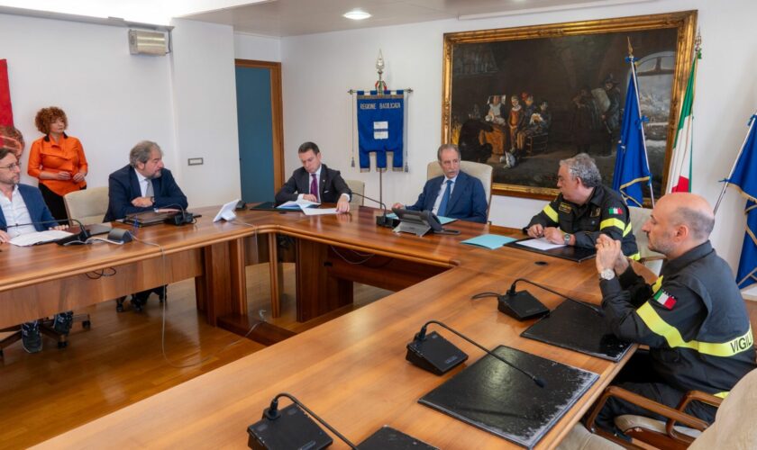 lotta-agli-incendi-in-basilicata,-bardi-“piu-tutela-per-ambiente-e-cittadini”