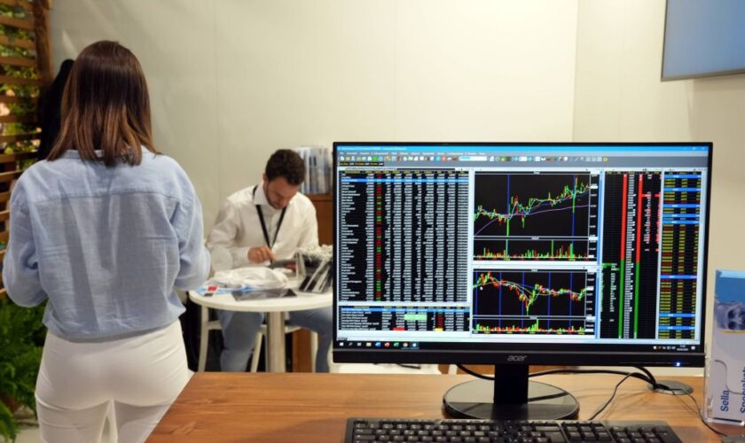 borsa,-piazza-affari-apre-in-ribasso,-ftse-mib-segna-0,45%