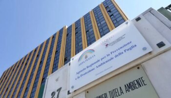 in-puglia-per-il-terzo-anno-il-mare-piu-pulito-d’italia