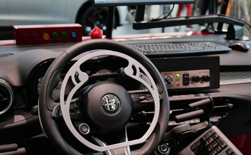 stellantis,-simulatore-di-guida-dedicato-alle-persone-con-disabilita