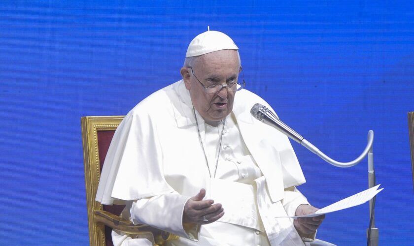 papa-“grazie-a-lampedusa-per-l’impegno-a-favore-dei-migranti”