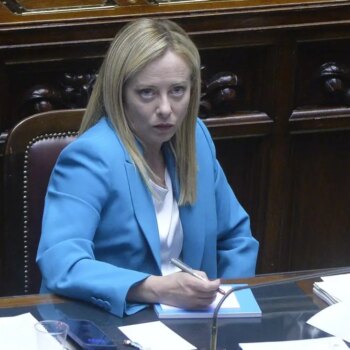 meloni-“l’italia-aderisce-alla-convenzione-contro-le-bombe-a-grappolo”