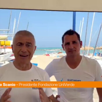 pecoraro-scanio-con-campione-olimpico-mascarenhas-“proteggere-il-mare”