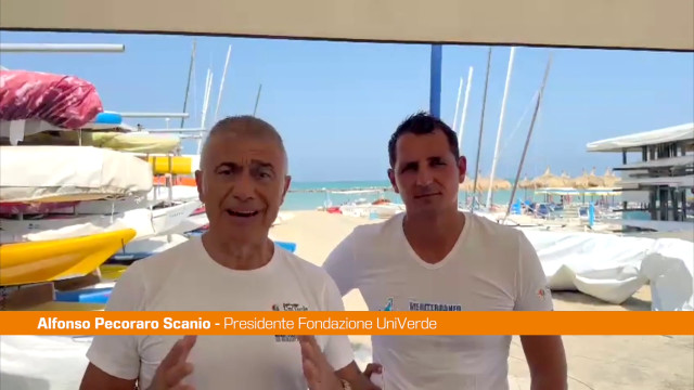 pecoraro-scanio-con-campione-olimpico-mascarenhas-“proteggere-il-mare”