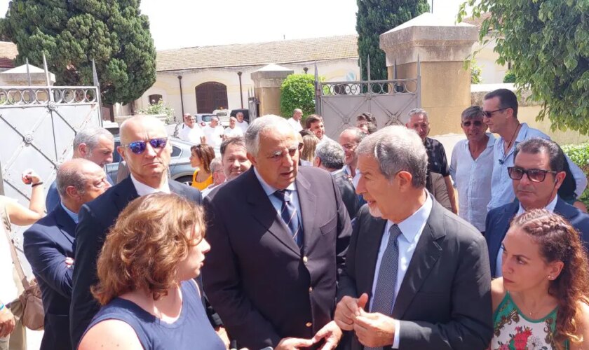 musumeci-al-cimitero-dei-rotoli-di-palermo-“emergenza-superata”