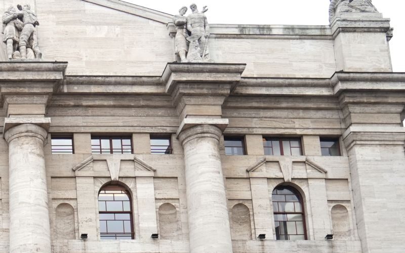 borsa,-apertura-piatta-per-piazza-affari