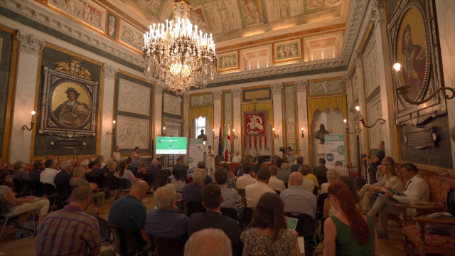 in-italia-cresce-la-raccolta-della-carta