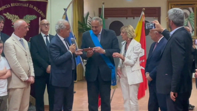 scuola-in-bene-confiscato-a-palermo,-consegna-delle-chiavi-a-lagalla