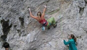 tragedia-sull’himalaya,-climber-italiana-precipita-per-150-metri-e-muore