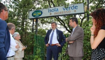 abruzzo,-marsilio-in-visita-ad-altino,-roccascalegna-e-bomba