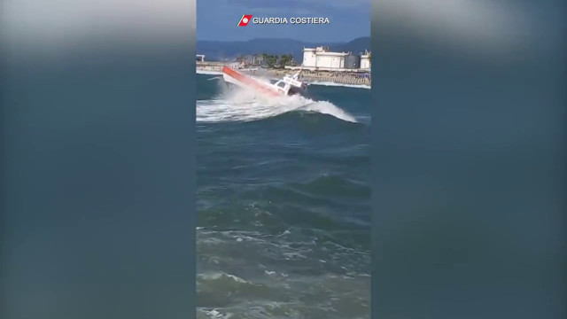 bagnante-in-difficolta-salvato-a-vibo-valentia,-le-immagini