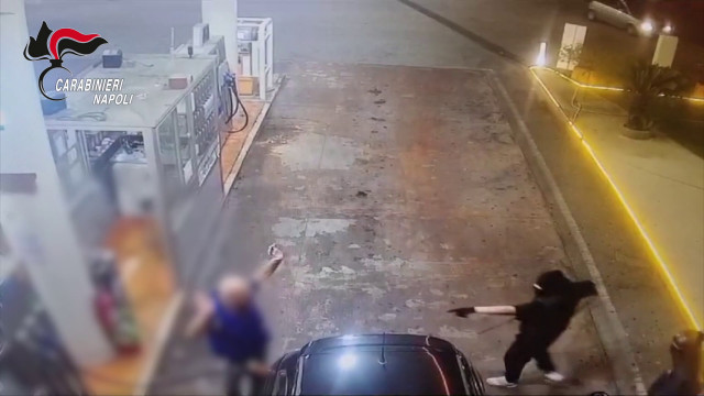 rapina-a-distributore-carburanti-nel-napoletano,-arrestati-3-giovani