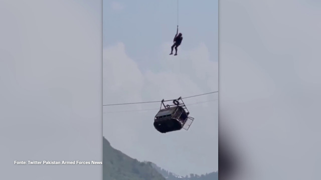 in-pakistan-otto-persone-bloccate-in-una-funivia