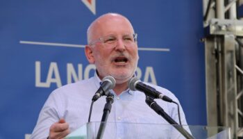 timmermans-lascia-la-commissione-ue,-le-deleghe-passano-a-sefcovic