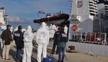 sbarco-di-37-migranti-a-pozzallo,-denunciati-tre-presunti-scafisti