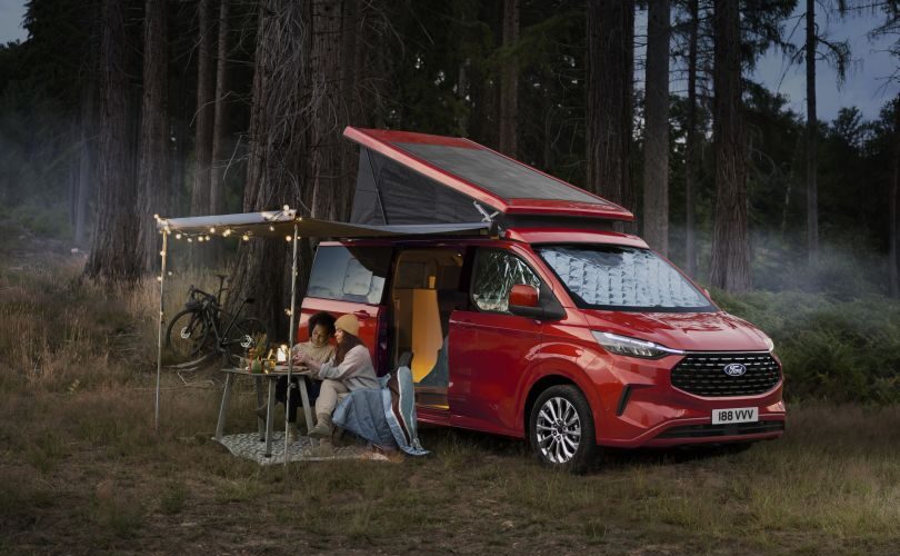 ford-svela-nuova-generazione-camper-transit-custom-nugget