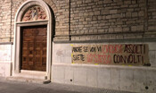 uno-striscione-e-comparso-sulla-chiesa-dove-fu-uccisa-elisa-claps
