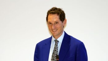 john-elkann-lascia-la-presidenza-della-giovanni-agnelli-bv