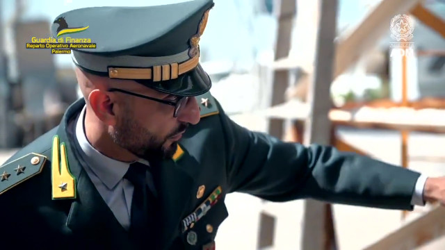 sequestrato-a-trapani-uno-yacht-battente-bandiera-statunitense