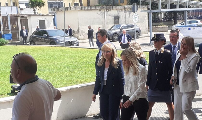 meloni-a-caivano-“non-possono-esistere-zone-franche”