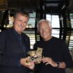 il-sindaco-di-venezia-brugnaro-consegna-il-leone-d’oro-a-giorgio-armani