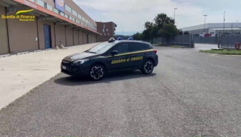 ad-alessandria-la-gdf-sequestra-5-mila-cosmetici-tossici