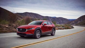 la-mazda-cx-30-my-2024-arriva-in-tutti-gli-showroom-italiani