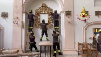 crolla-tetto-chiesa-nell’ascolano,-recuperati-oggetti-sacri