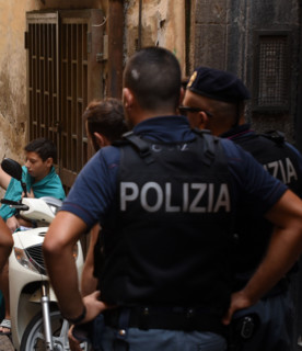 blitz-anticrimine-a-tor-bella-monaca-e-nei-quartieri-spagnoli-[video]