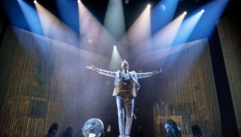 da-marzo-2024-torna-arturo-brachetti-con-lo-spettacolo-“solo”