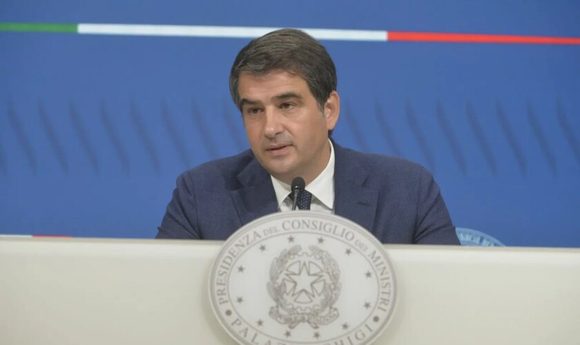 migranti,-fitto-“45-milioni-per-lampedusa”