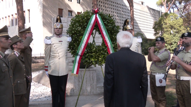 mattarella-depone-corona-a-san-paolo-per-anniversario-8-settembre