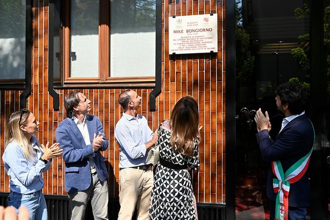 milano-e-memoria,-una-targa-per-ricordare-mike-bongiorno