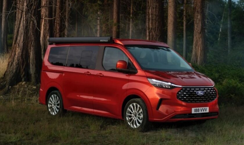 ford,-al-salone-del-camper-debutta-il-transit-custom-nugget