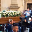 l’ultimo-saluto-a-marisa-leo,-folla-commossa-ai-funerali-a-salemi