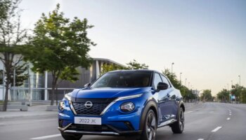 autogiapponese-celebra-i-15-anni-di-nissan-e-il-suo-terzo-global-award