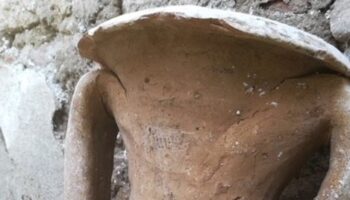 reperti-archeologici-trafugati-dall’italia-in-australia-tra-pacchi-di-pasta,-ritrovati