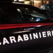 uccide-la-madre-anziana-a-calci-e-pugni-e-chiama-i-carabinieri