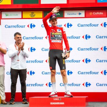 kuss-trionfa-alla-vuelta,-jumbo-visma-nella-storia-del-ciclismo