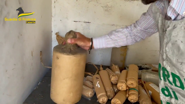 caserta,-sequestrata-fabbrica-abusiva-di-fuochi-d’artificio