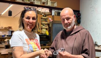 milano,-da-ali-di-leonardo-e-rosetum-50-occhiali-per-detenuti-bollate