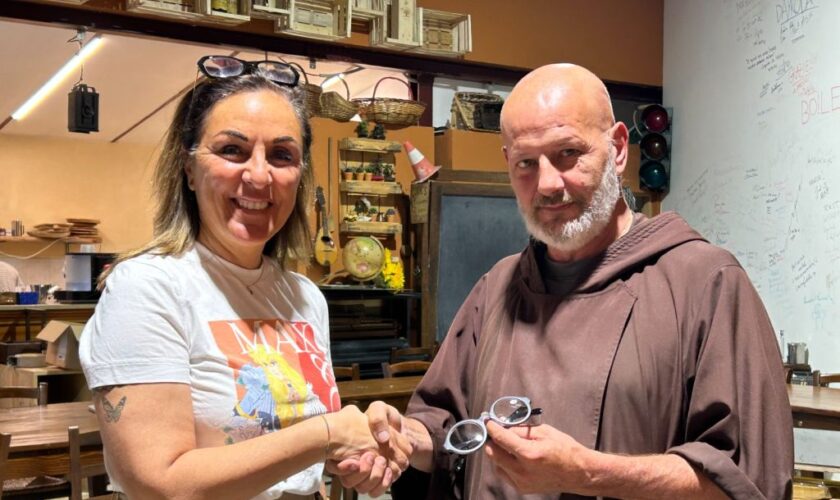 milano,-da-ali-di-leonardo-e-rosetum-50-occhiali-per-detenuti-bollate