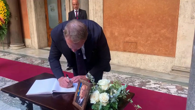 napolitano,-l’omaggio-del-ministro-lollobrigida