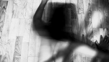 e-morta-la-donna-bruciata-dal-compagno-a-pantelleria