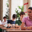 dress-code-e-guerra-allo-smartphone:-tutti-i-divieti-nelle-scuole